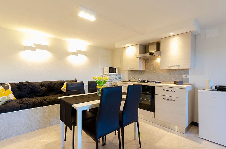 Appartement Einzimmerwohnung mit Terrasse und Blick auf den 