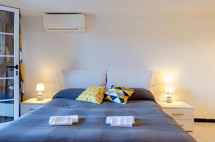 Appartement Einzimmerwohnung mit Terrasse und Blick auf den 