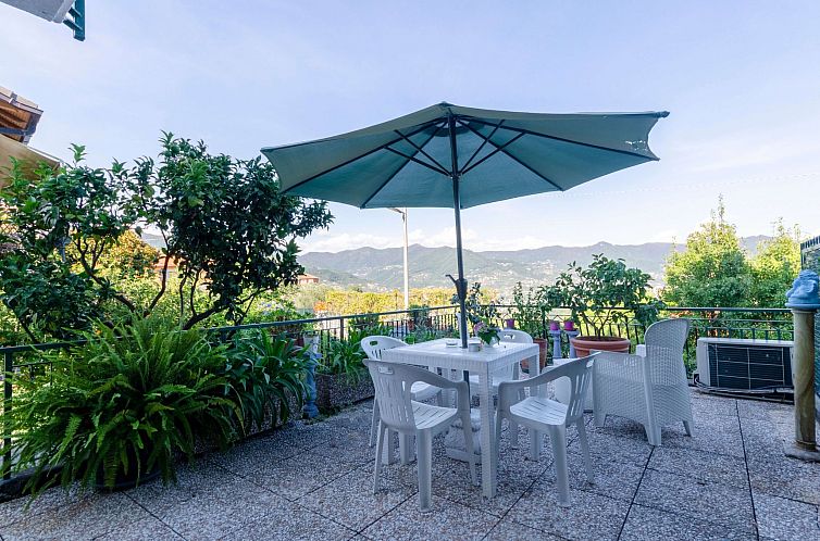 Appartement Einzimmerwohnung mit Terrasse und Blick auf den 