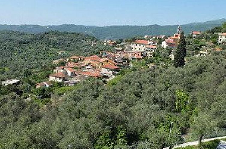 Vrijstaande woning in vasia