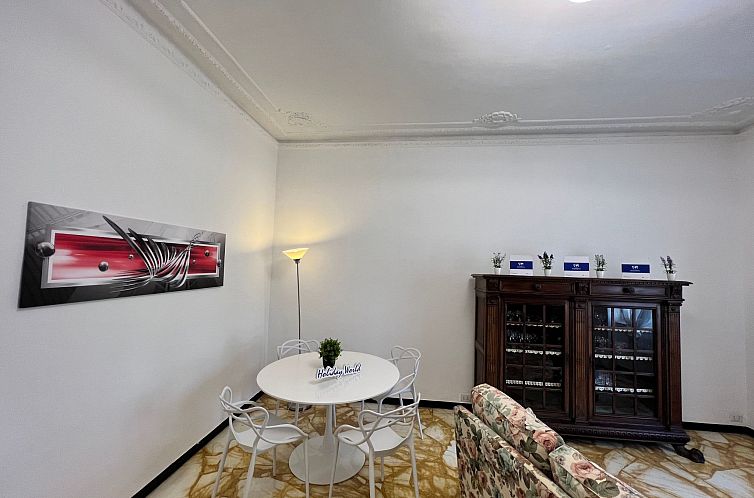 Appartement 'La Superba' mit Balkon