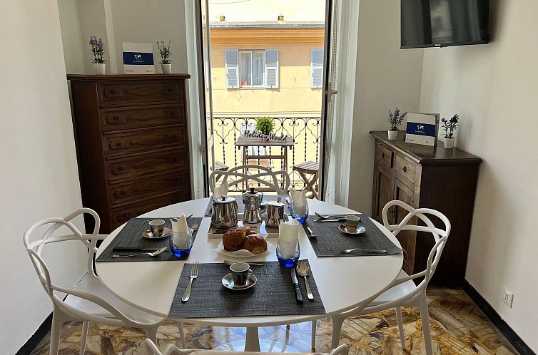 Appartement 'La Superba' mit Balkon