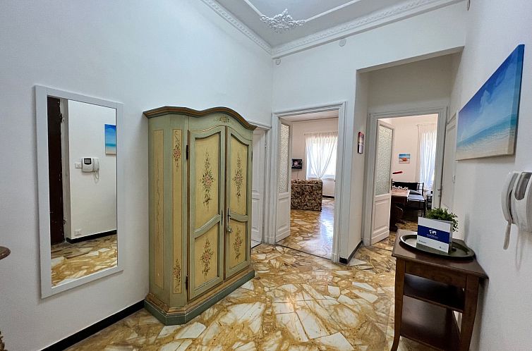 Appartement 'La Superba' mit Balkon