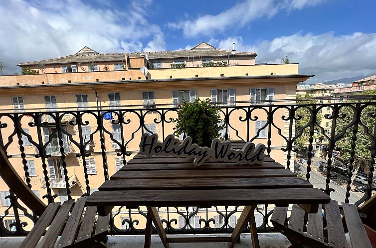 Appartement 'La Superba' mit Balkon