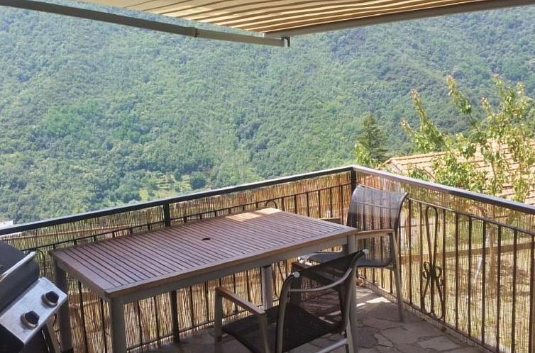 Appartement in Varazze mit Garten und Parkplatz