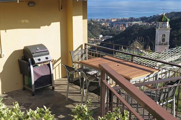 Appartement in Varazze mit Garten und Parkplatz