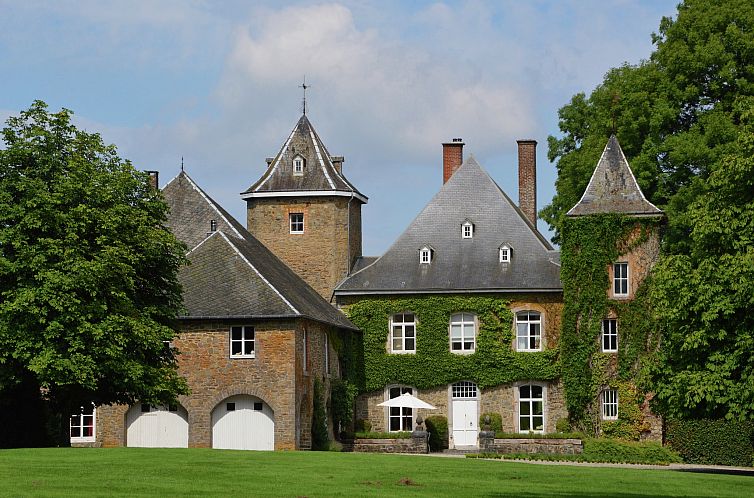 Nuts Castle