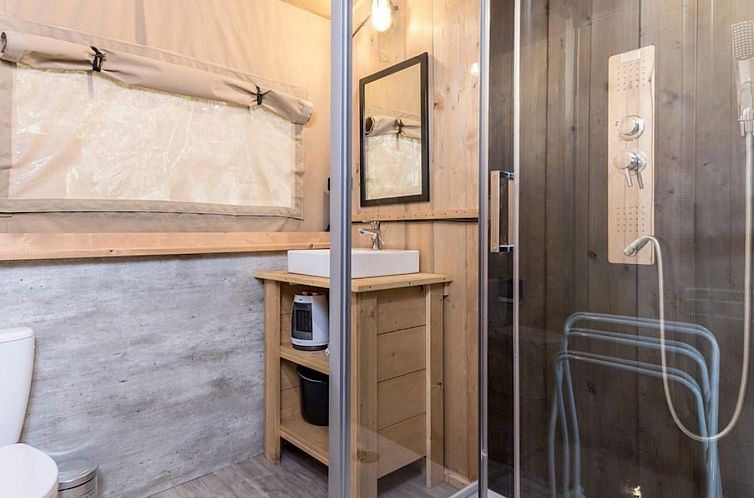 Stardust 40 Family Lodge