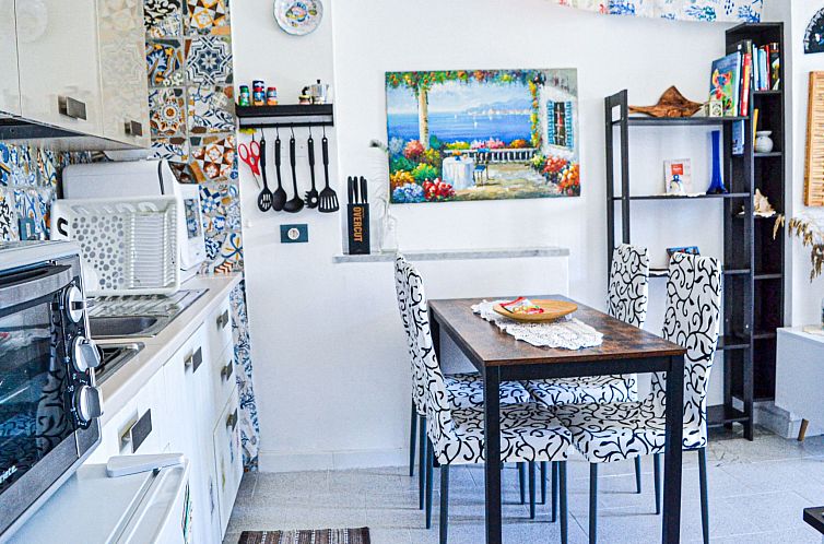 Appartement mit privatem Garten, Meerblick und Gemeinschafts