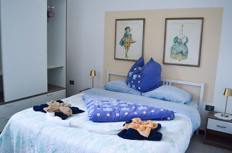 Appartement mit privatem Garten, Meerblick und Gemeinschafts