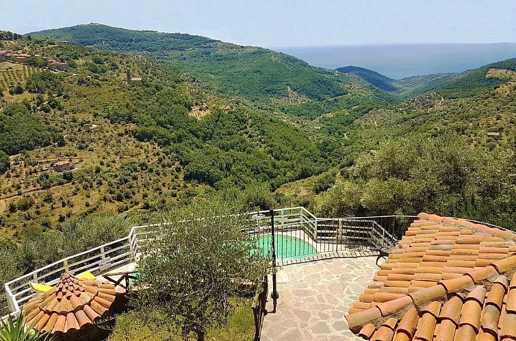 Vakantiehuis Haus mit privatem Pool und herrlicher Aussicht