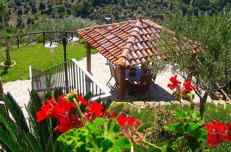 Vakantiehuis Haus mit privatem Pool und herrlicher Aussicht