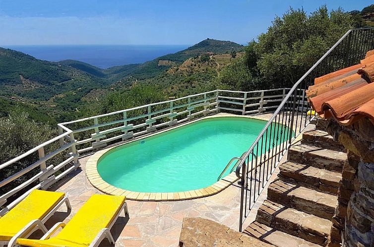 Vakantiehuis Haus mit privatem Pool und herrlicher Aussicht