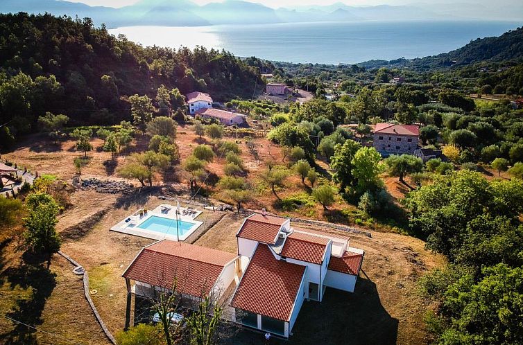 Vakantiehuis Ferienvilla "Melles" mit privatem Pool