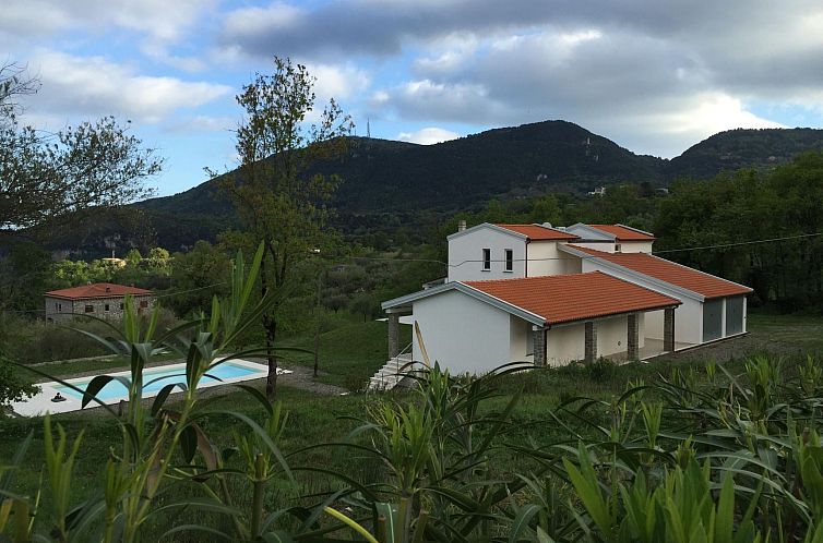 Vakantiehuis Ferienvilla "Melles" mit privatem Pool