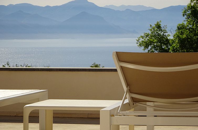 Vakantiehuis Ferienvilla "Melles" mit privatem Pool