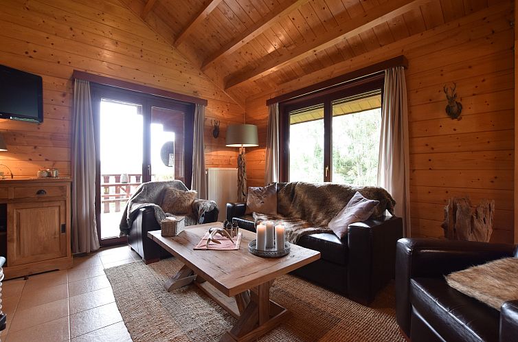 Happy Wood Chalet
