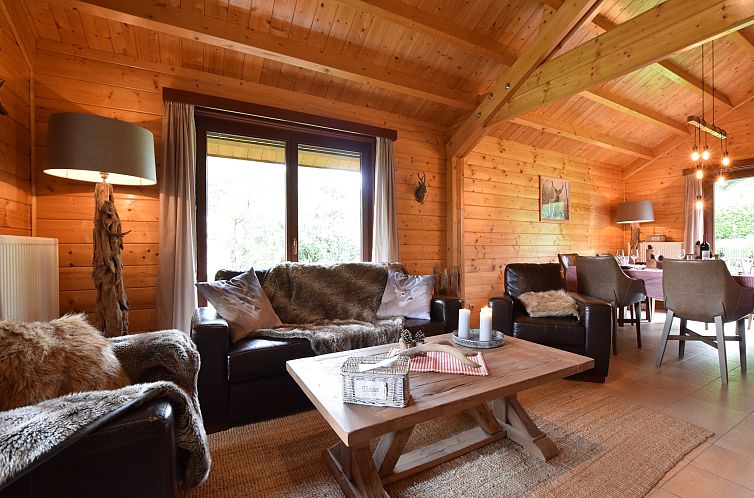 Happy Wood Chalet