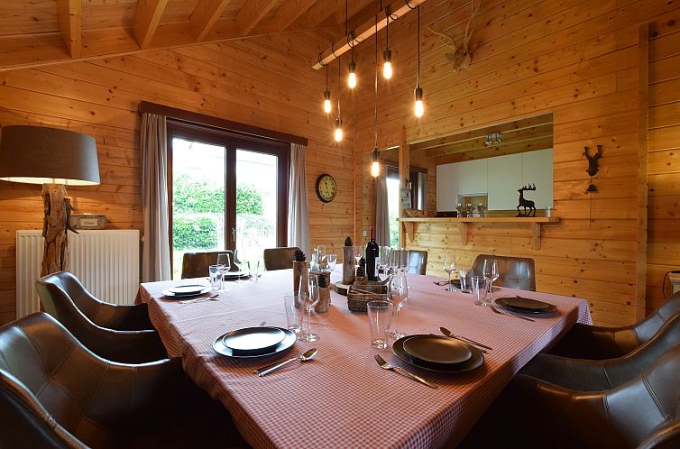 Happy Wood Chalet