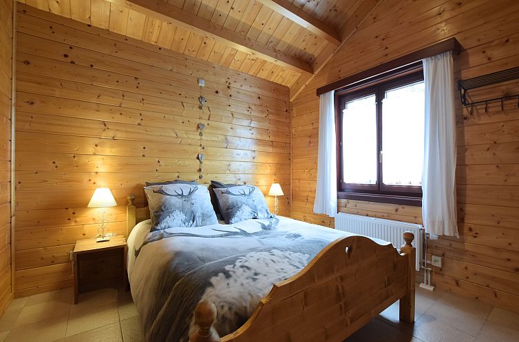 Happy Wood Chalet