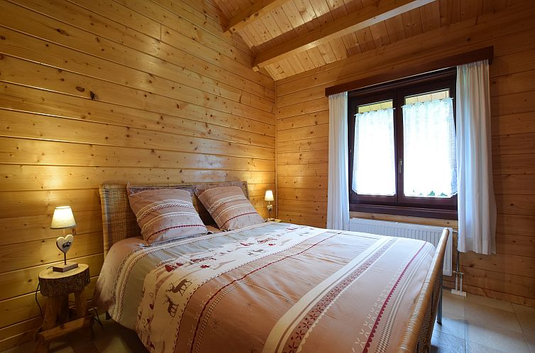 Happy Wood Chalet