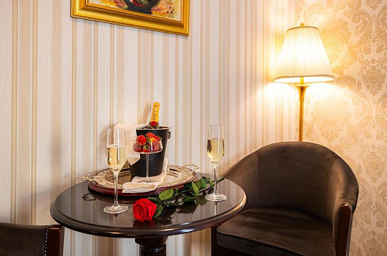 Hotel Brilliant Plaza