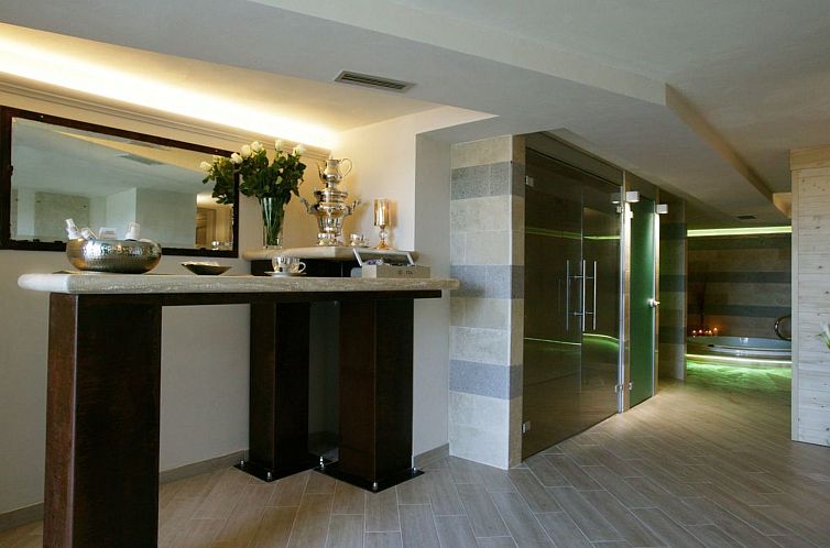 Vakantiehuis Villa mit Infinity-Pool