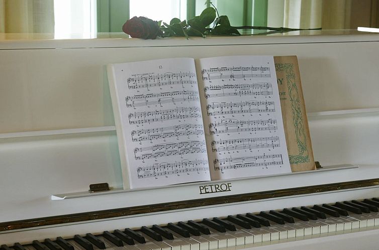 Vakantiehuis Villa mit Infinity-Pool