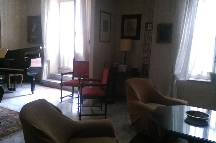 Appartement Nahe Rom mit Terrasse und einem Flügel