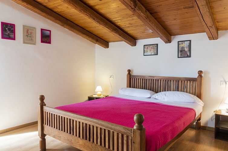 Vakantiehuis Casale Ai Noccioli (LVC165)