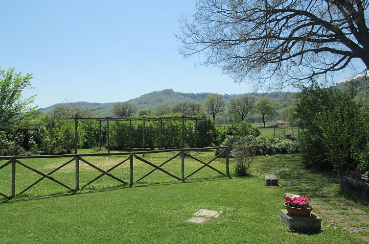 Vakantiehuis Villa mit privatem Pool 70 Kilometer von Rom en