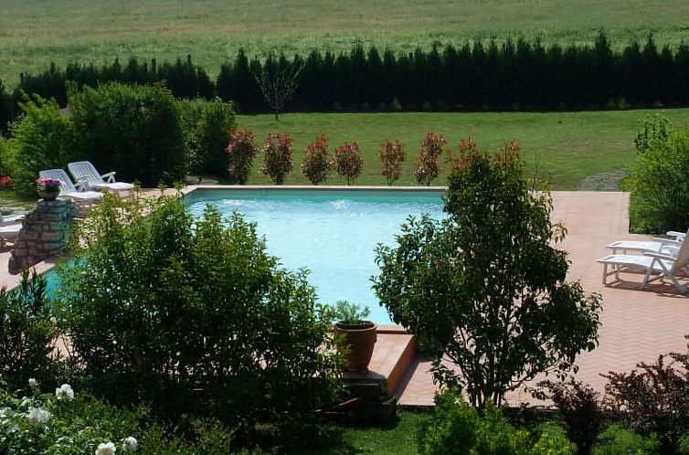 Vakantiehuis Villa mit privatem Pool 70 Kilometer von Rom en