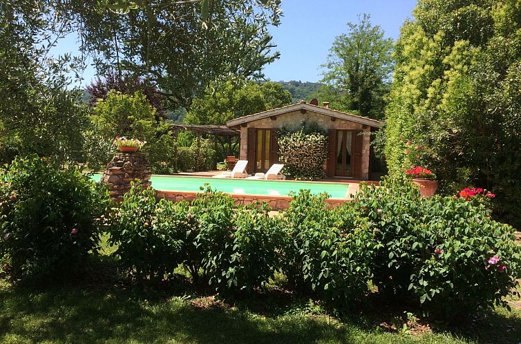 Vakantiehuis Villa mit privatem Pool 70 Kilometer von Rom en