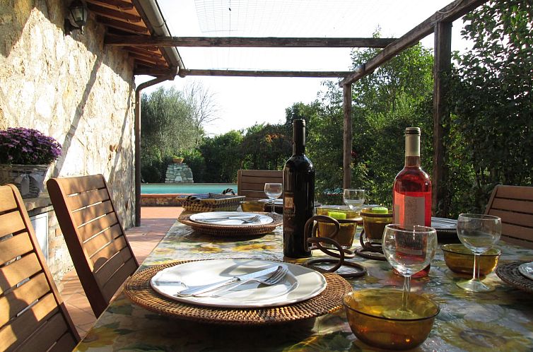 Vakantiehuis Villa mit privatem Pool 70 Kilometer von Rom en