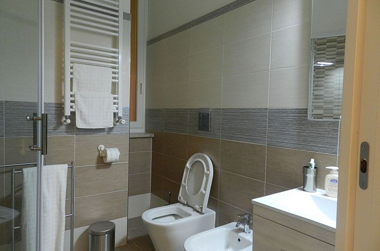 Appartement Wohnung mit Waschmaschine und Geschirrspüler
