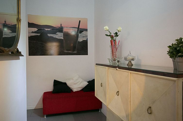 Appartement 'Romecentreapt' mit Balkon