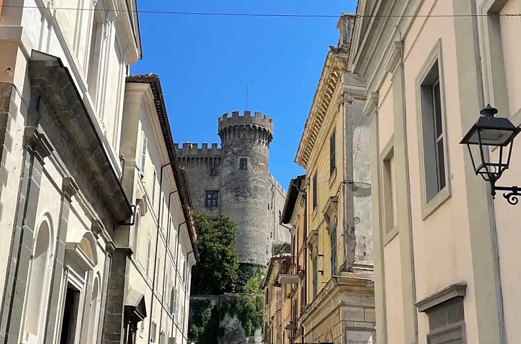 Castle_Terrace uitzicht op het meer van Rome
