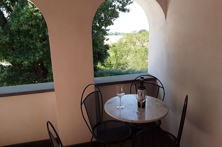 Appartement LaPorcilaia, Ferienwohnung mit Seeblick.