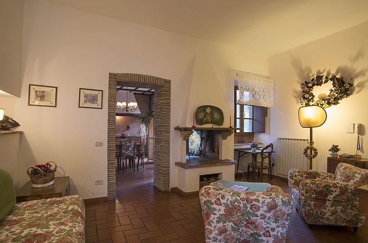 Appartement Komfortable Unterkunft in einem Schloss, Schwimm