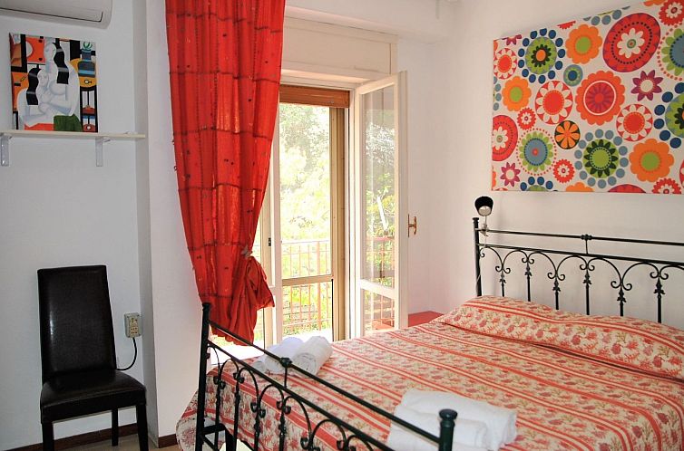 Vakantiehuis Angenehmes Haus in Sperlonga mit privatem Parkp