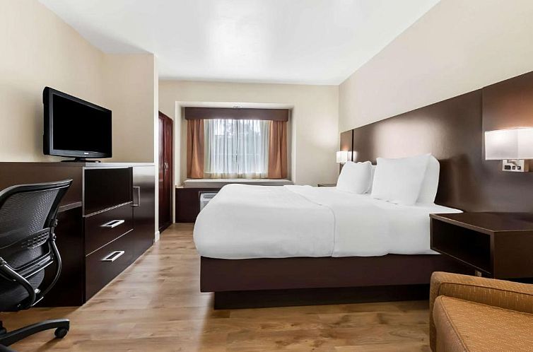 Best Western Patriots Point