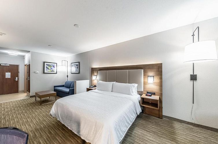 Holiday Inn Express & Suites Fort Worth - Fossil Creek, an I