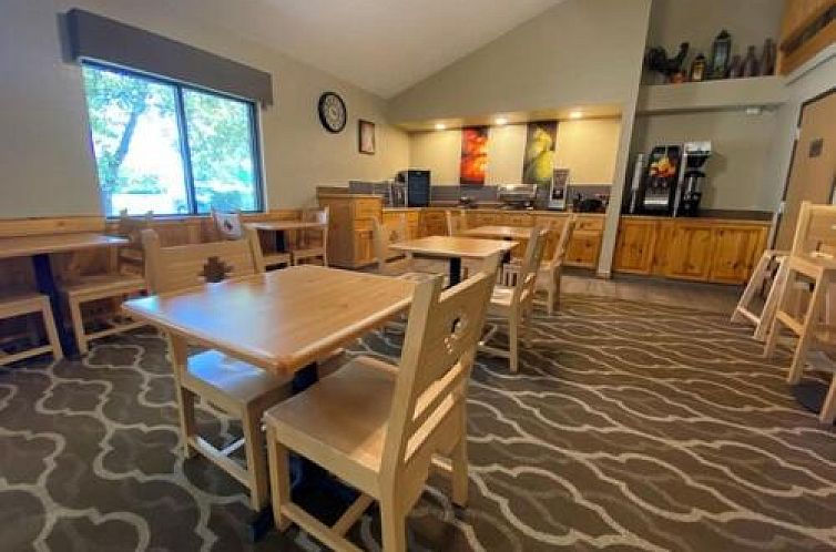 MountainView Lodge and Suites