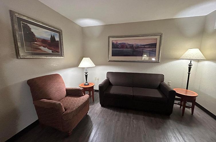 MountainView Lodge and Suites