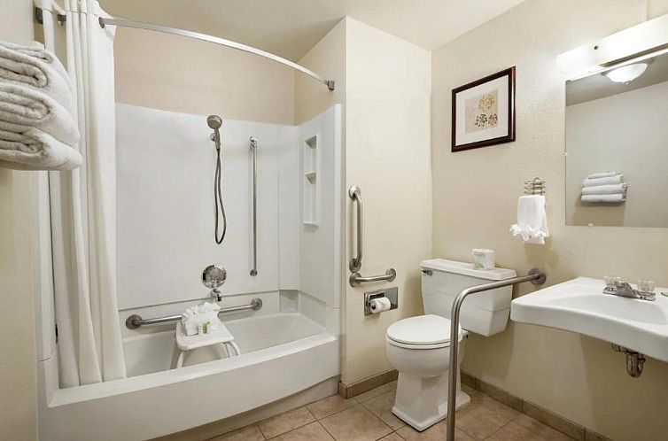 Super 8 by Wyndham Bozeman