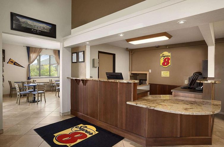 Super 8 by Wyndham Bozeman