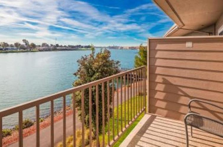 Best Western Plus Bayside Hotel