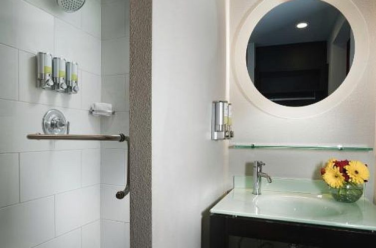 Staypineapple, Hotel FIVE, Downtown Seattle