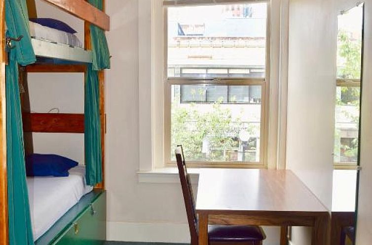 Green Tortoise Hostel Seattle