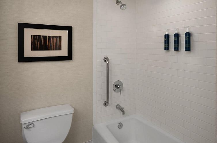 Four Points by Sheraton Downtown Seattle Center